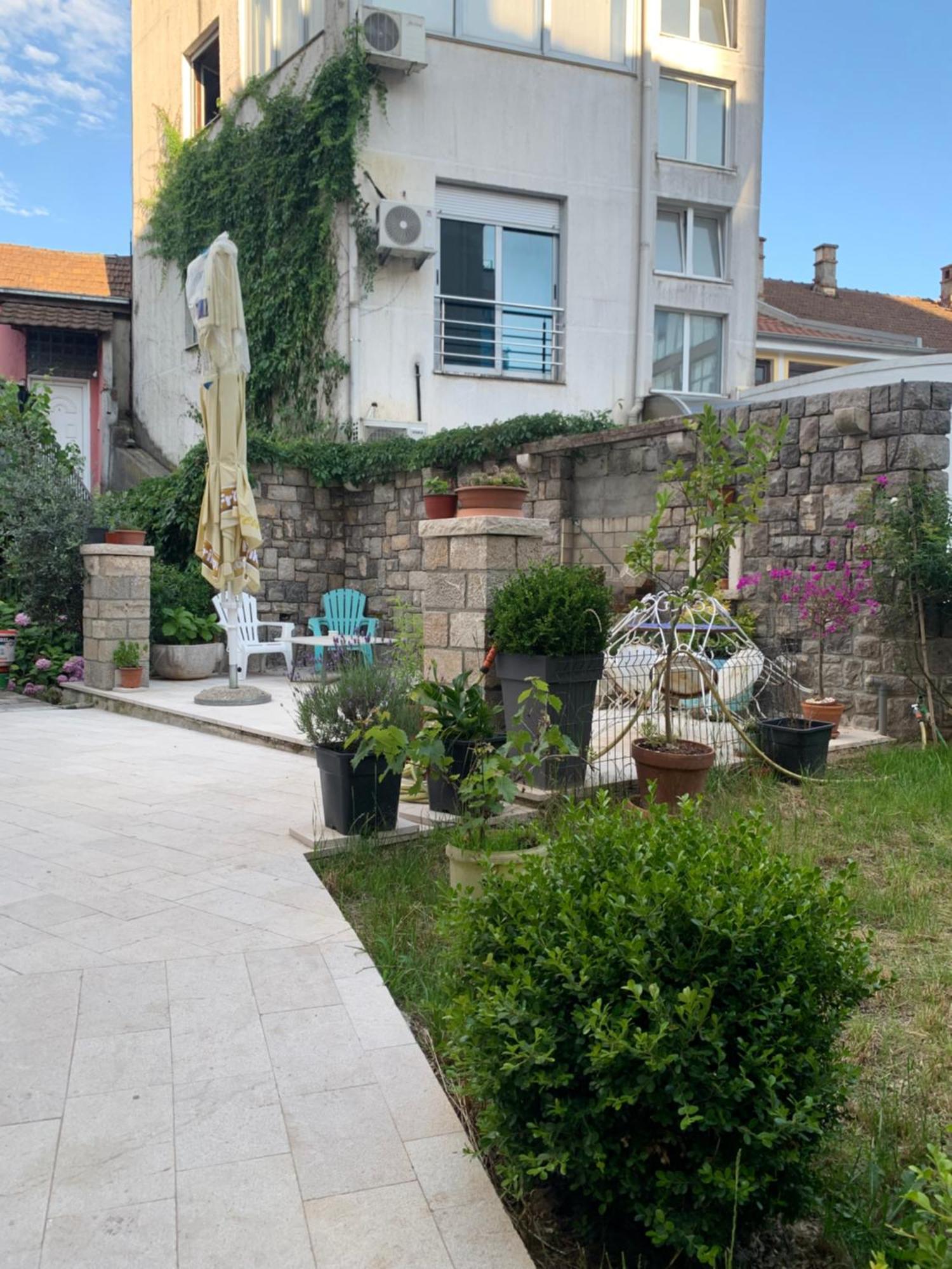 Rose Downtown Apartment Podgorica Exterior photo